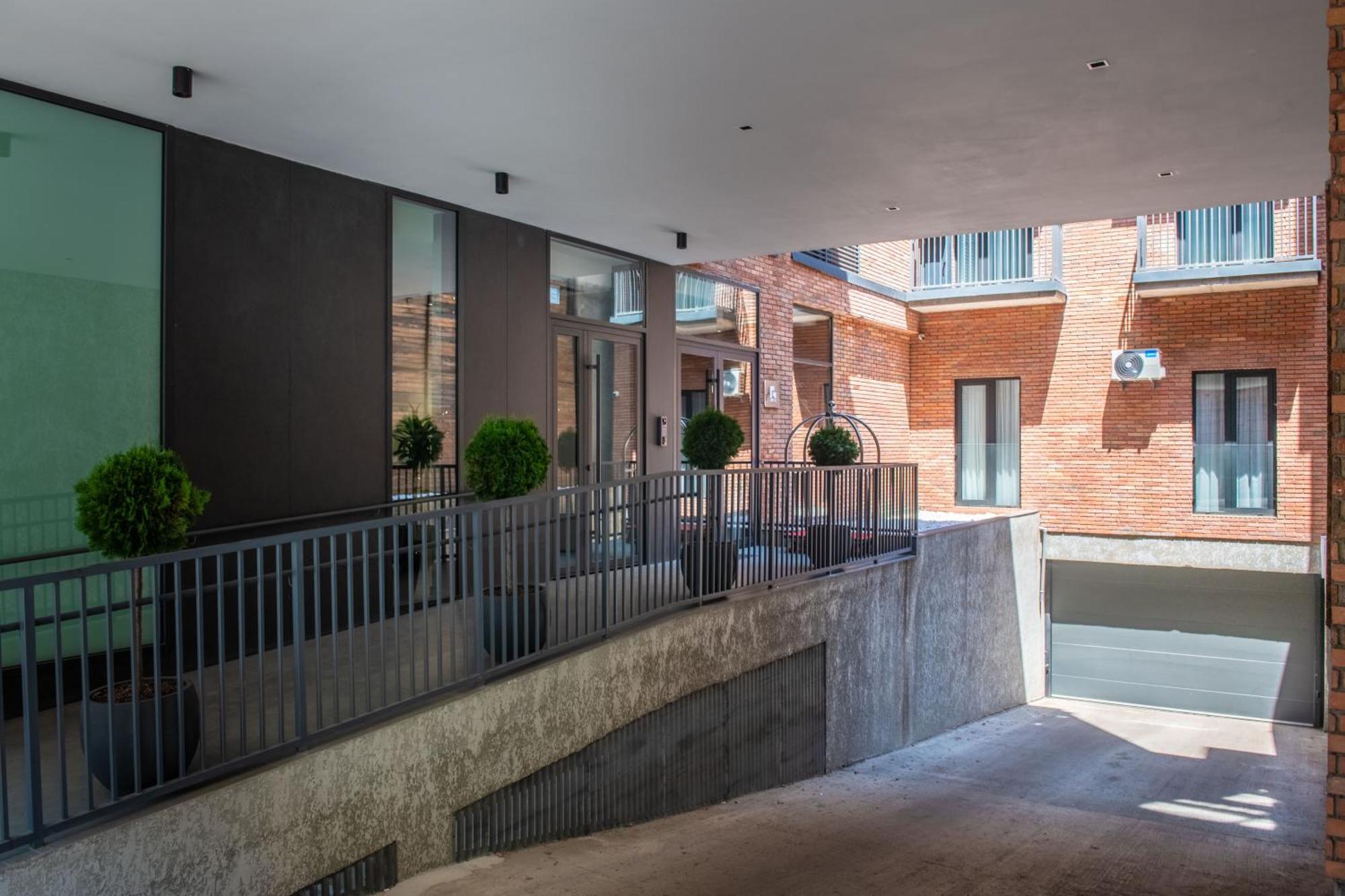 Qstay Gratus Tbilisi Exterior photo