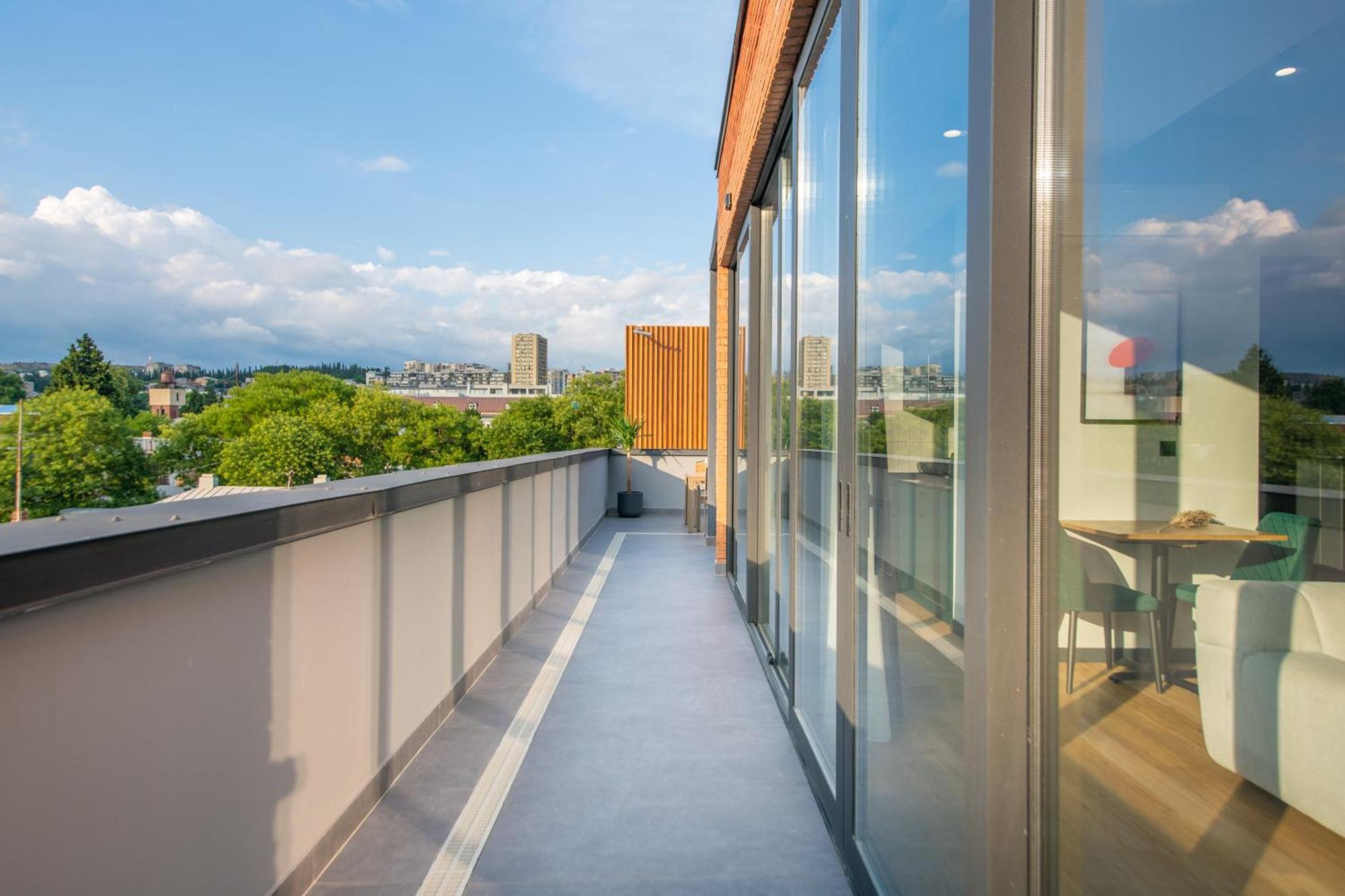 Qstay Gratus Tbilisi Exterior photo