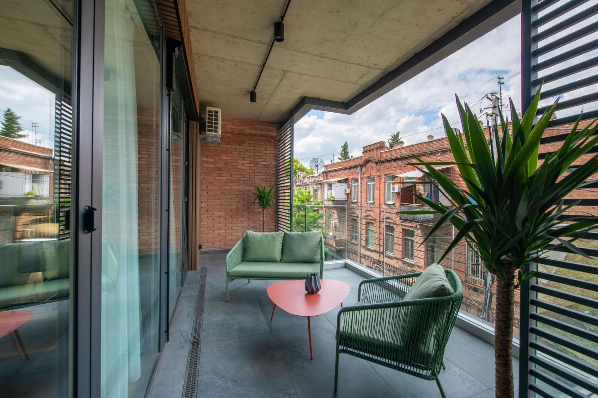 Qstay Gratus Tbilisi Exterior photo